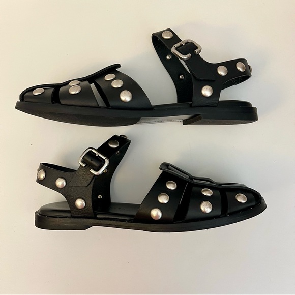 LIKE NEW!!  In original box and dust bag - Picture 2 of 8